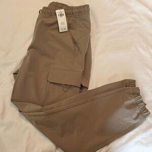 Gilly Hicks athletic cargo joggers